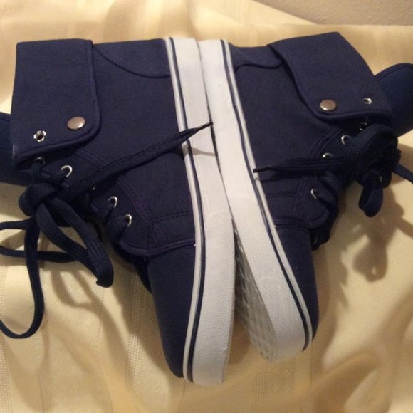 Vagabond NWOT Hi-Top navy blue canvas Sneakers womens size 9 - Picture 6 of 8
